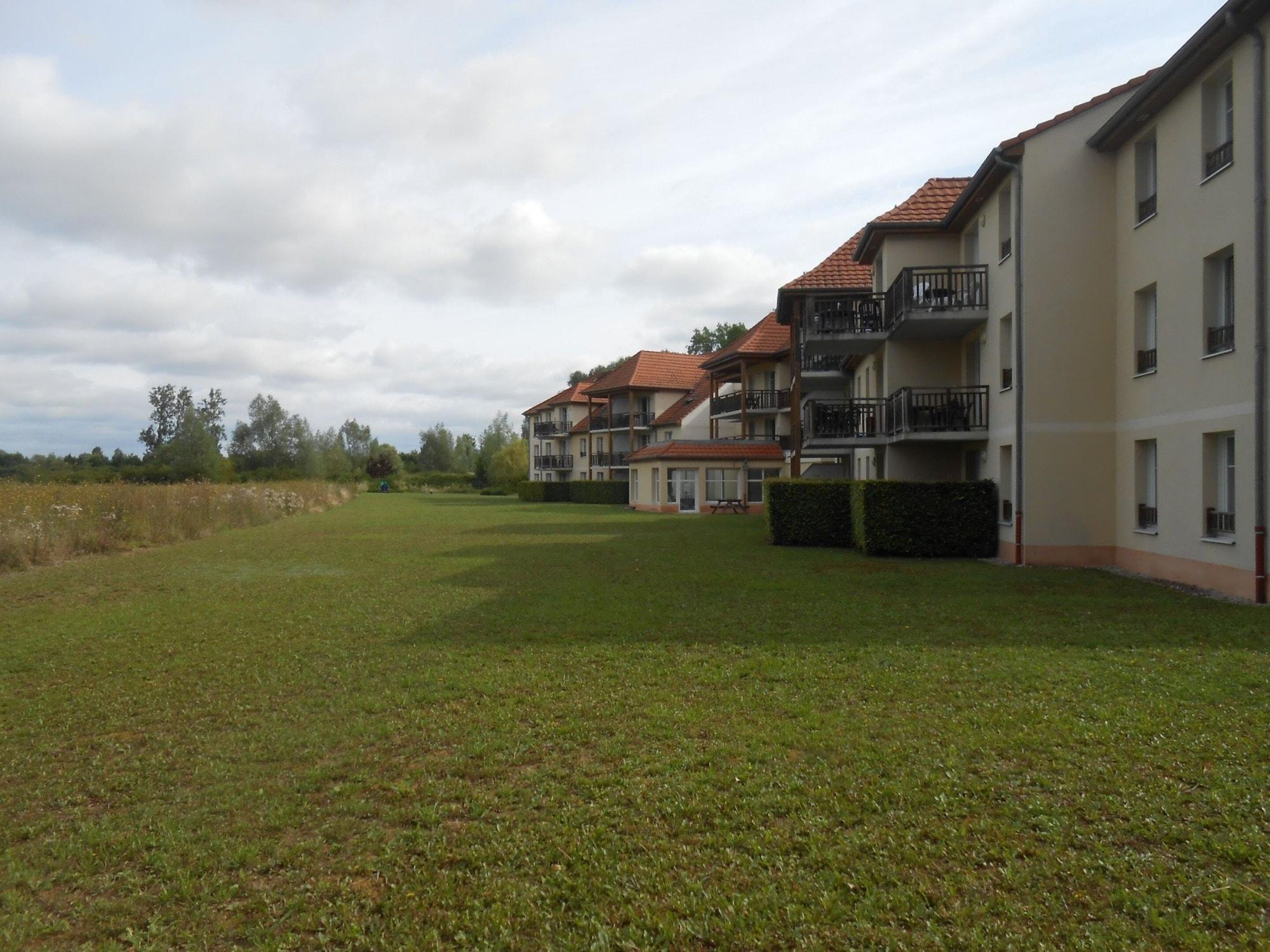 Residence Vtf Les Allees Du Green Levernois Dış mekan fotoğraf