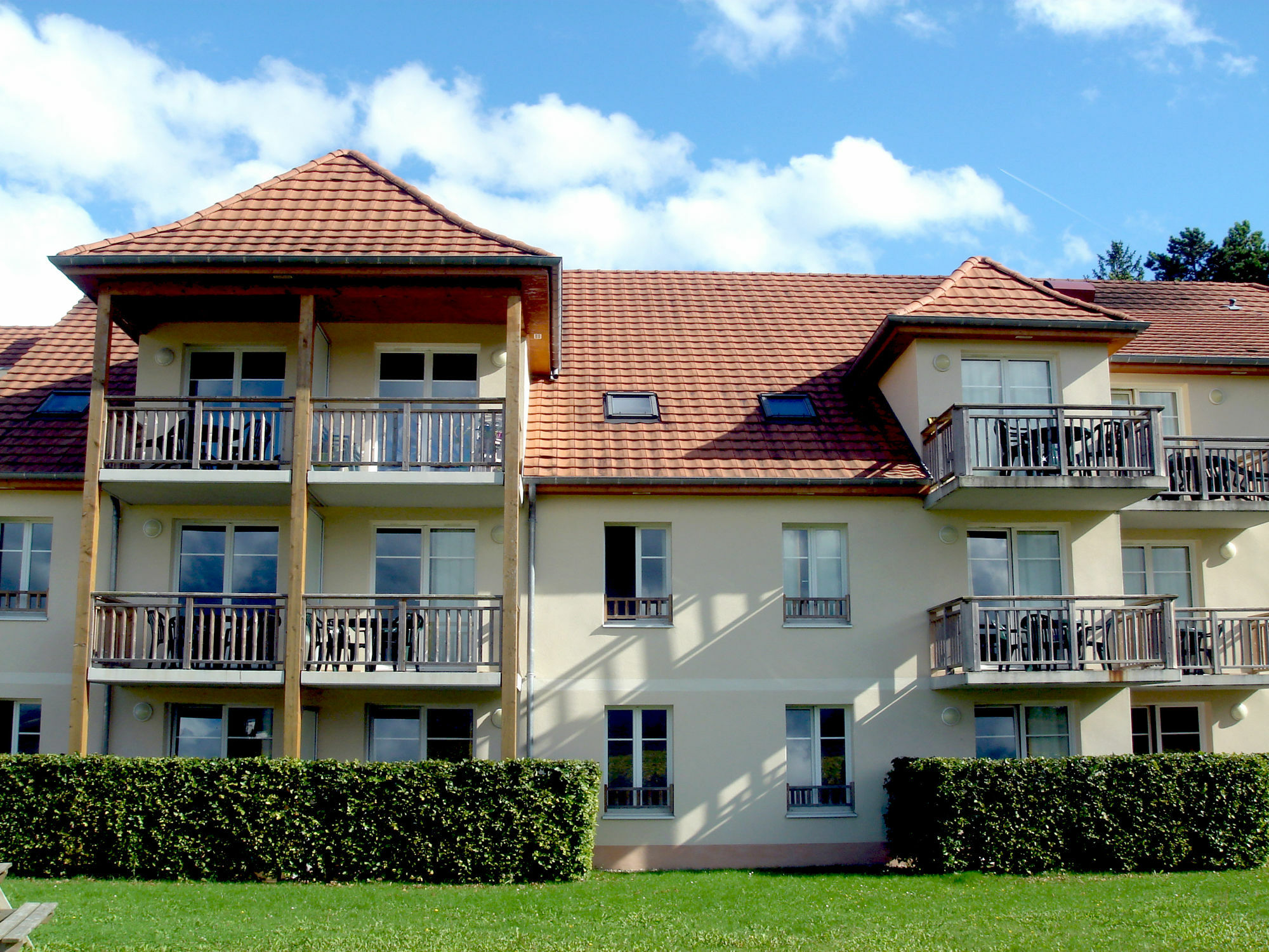 Residence Vtf Les Allees Du Green Levernois Dış mekan fotoğraf